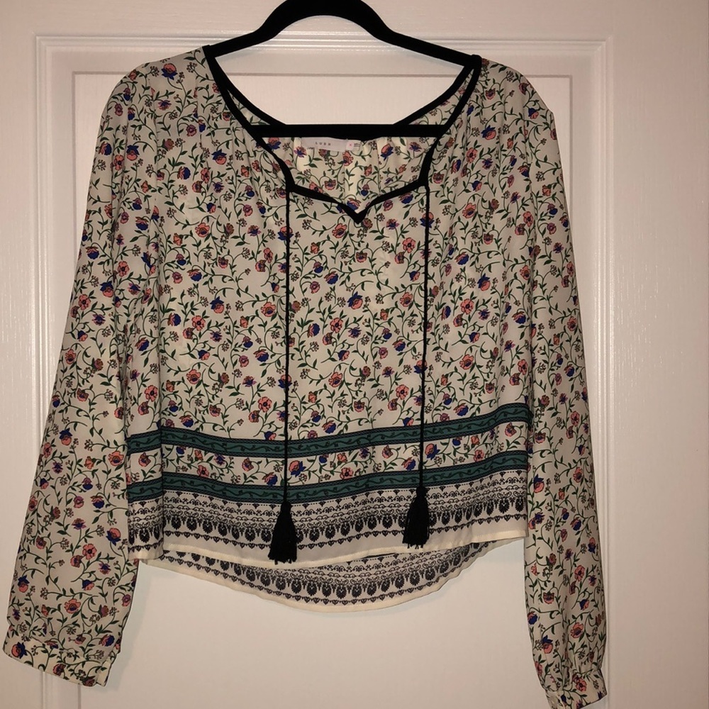 Lush Crop L/S Boho Top